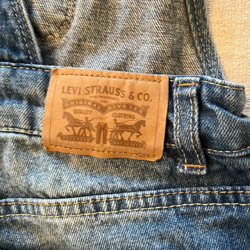 Levi's Girl's Size 10 Girl Overalls Shorts Shortalls Jean Denim Blue Medium Wash - Picture 5 of 8